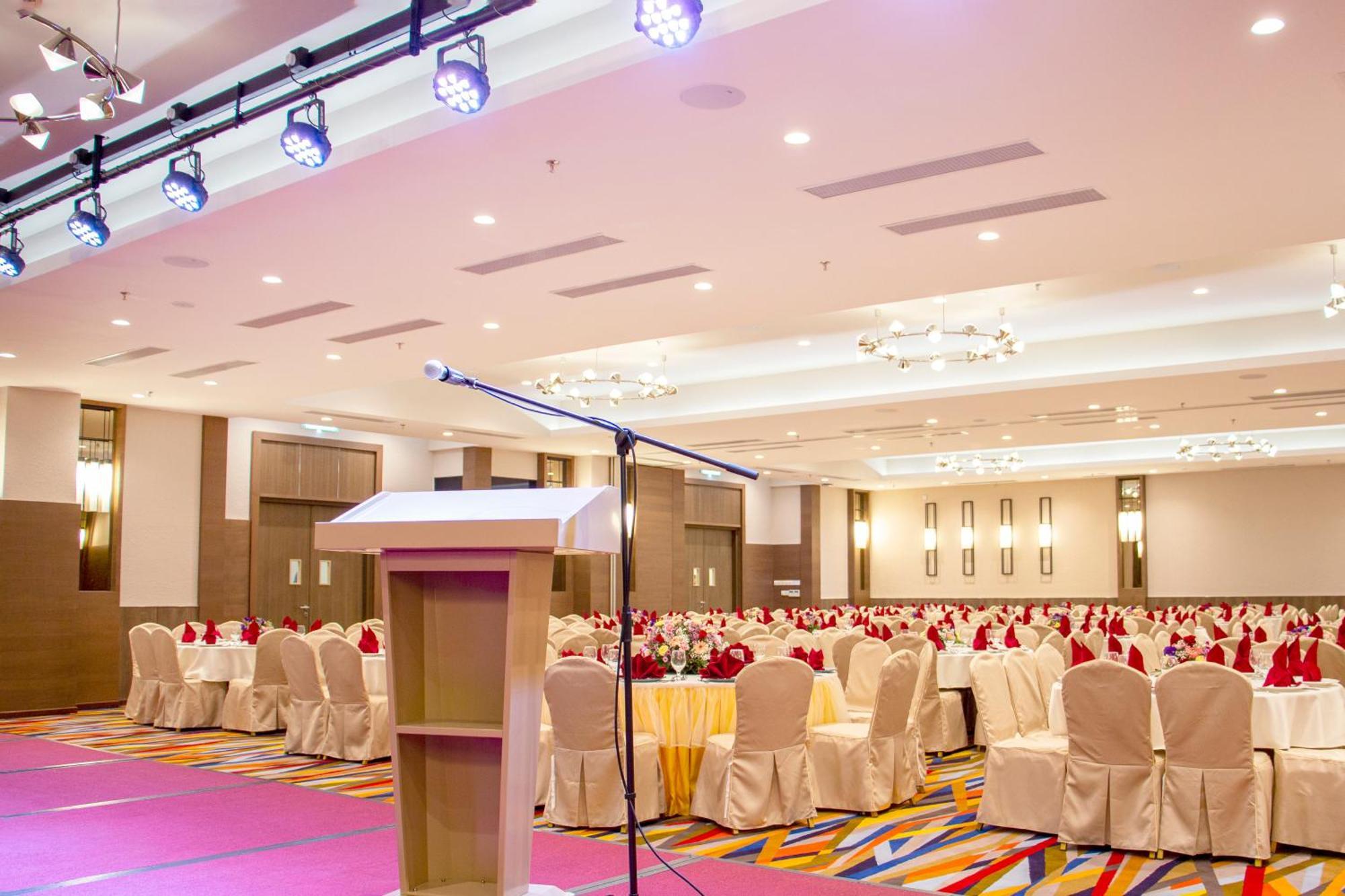 Arena Premier Hotel Seremban Eksteriør billede